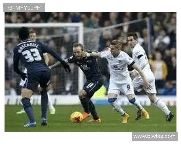 赫拉克勒斯与鹿特丹的激烈对决回顾与分析2018年精彩瞬间